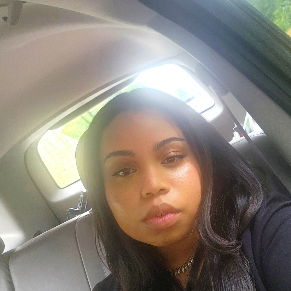 Meet your Posher, Corrine